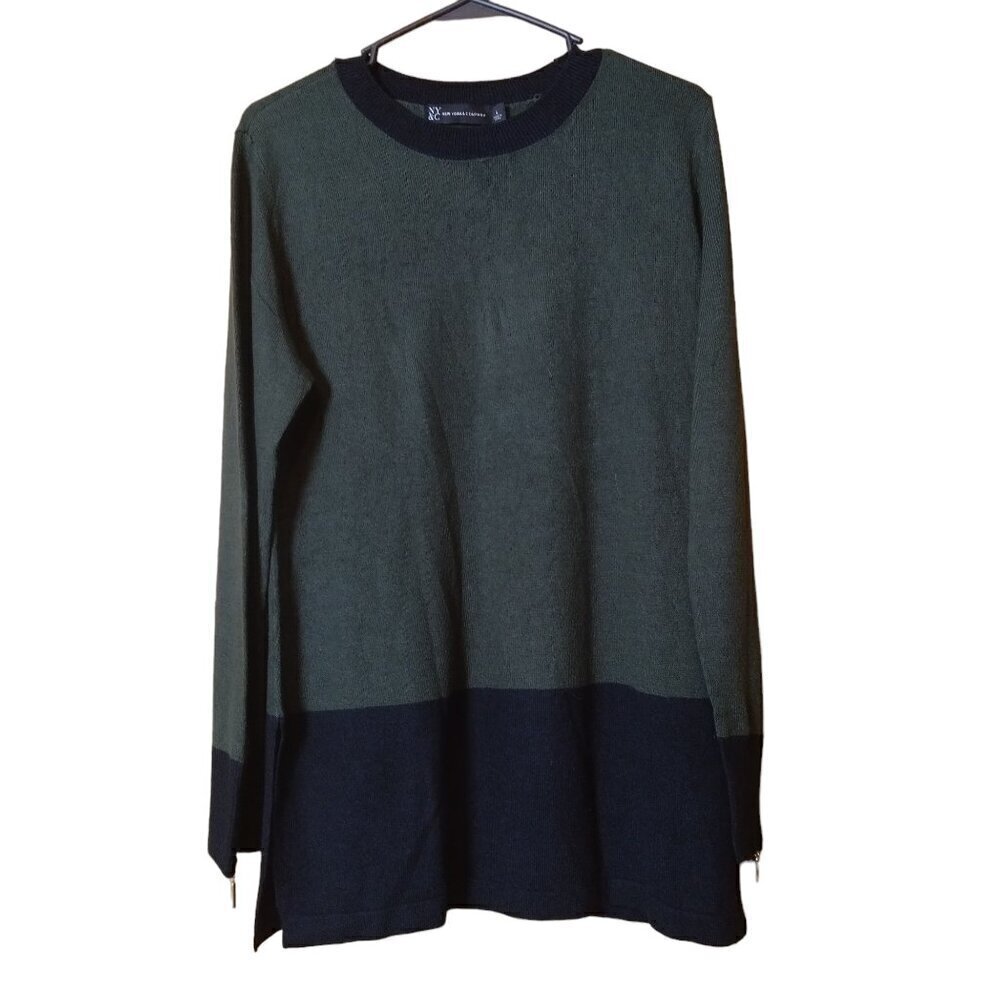 New York And Company Size Large Long Sleeve Pullover Sweater Zipper Accents